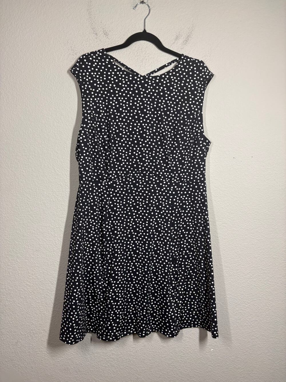 Title Nine XL Diamelete Mini Dress Polka Dots Black White Athletic Criss Cross